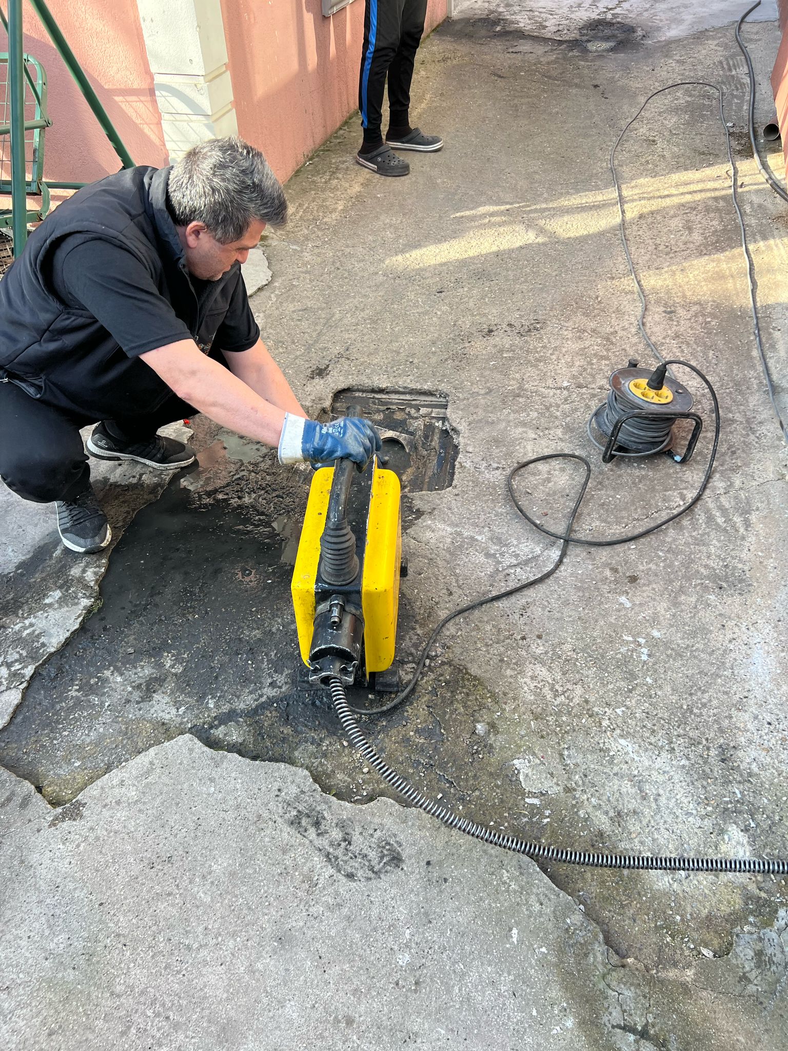 ROBOTLA TIKANIKLIK AÇMA 7/24 HİZMET VERİYORUZ 